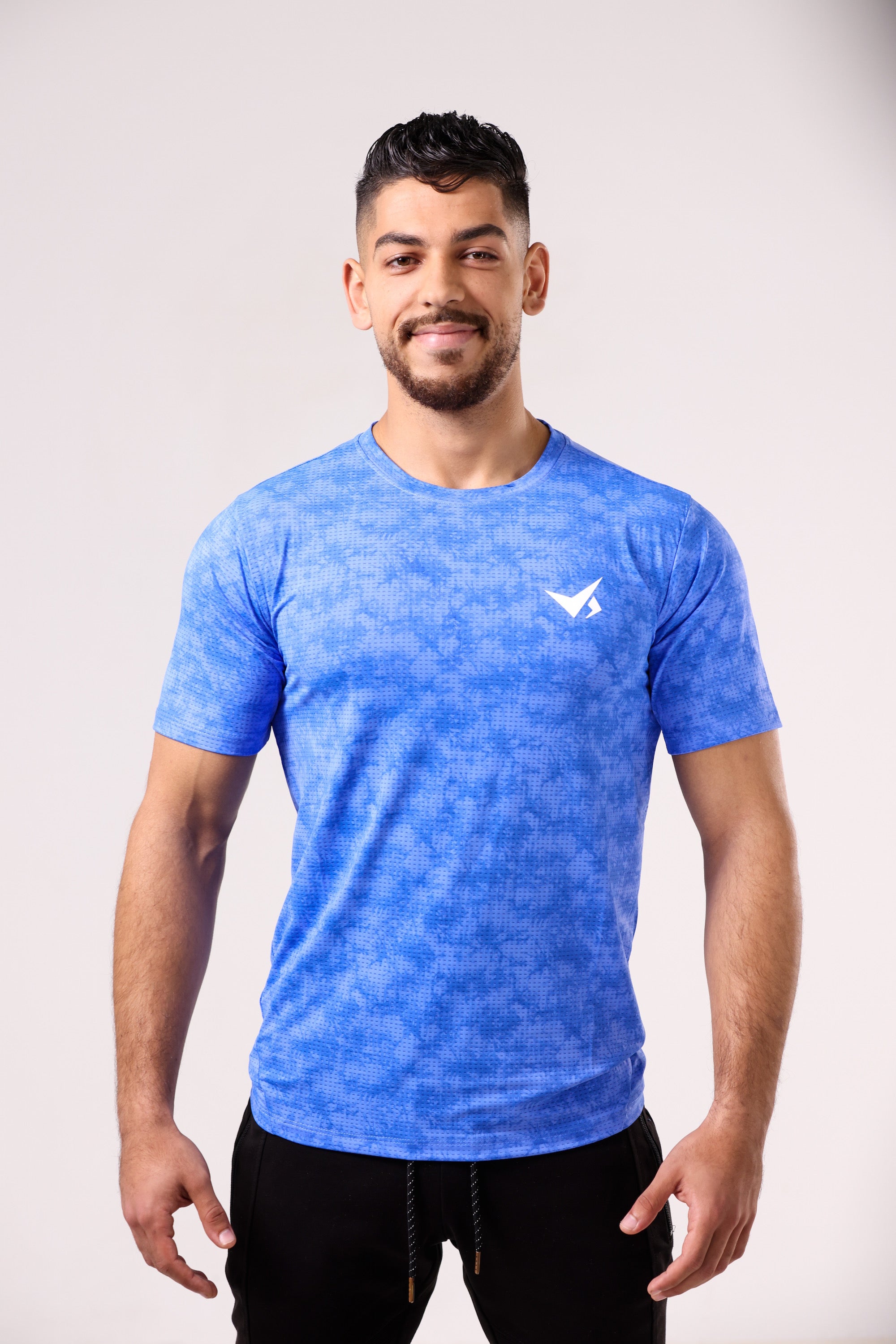 T-SHIRT ESSENTIAL FIT BLEU