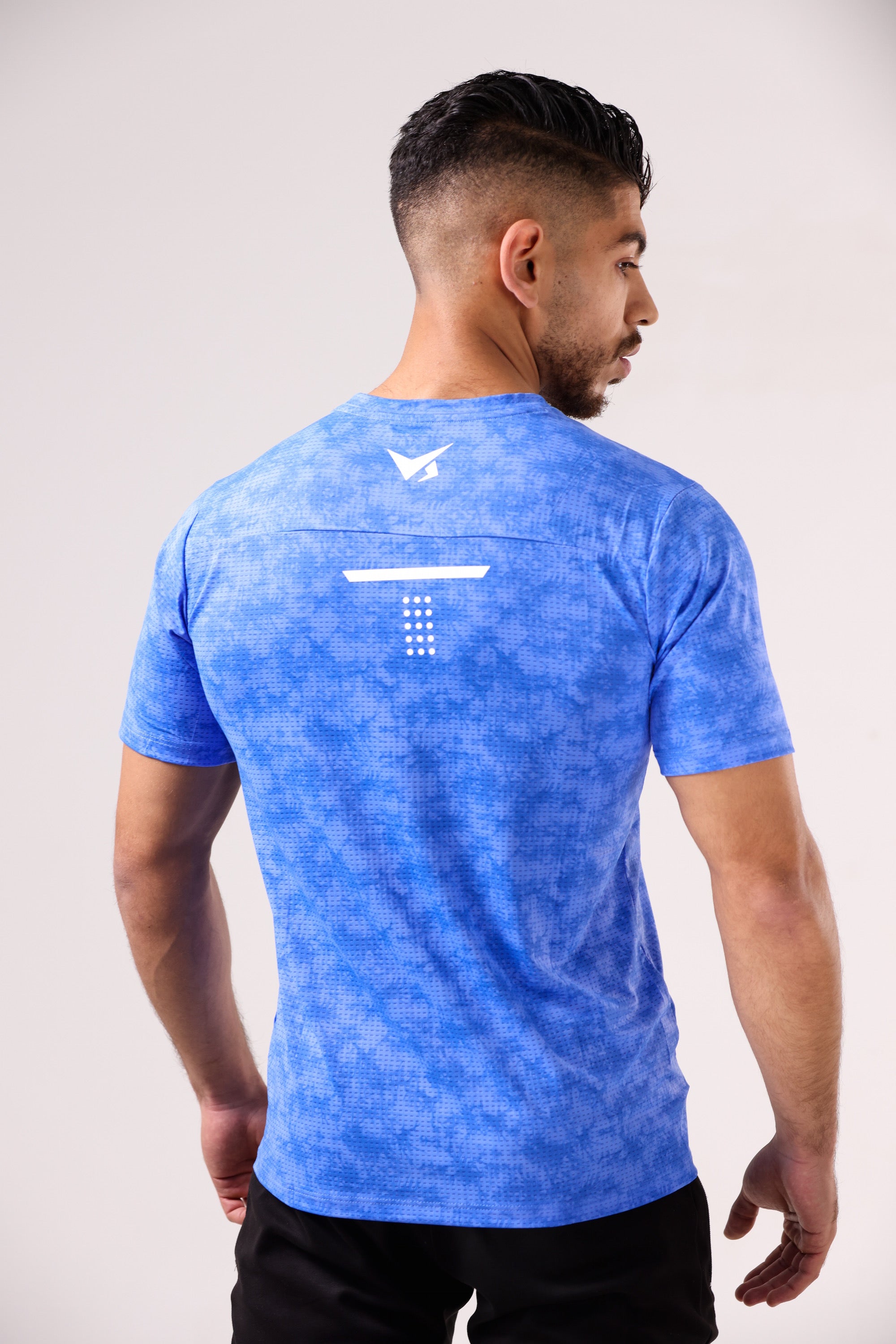 T-SHIRT ESSENTIAL FIT BLEU